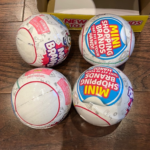 Unopened 4 back of mini brands suprises - Picture 1 of 3